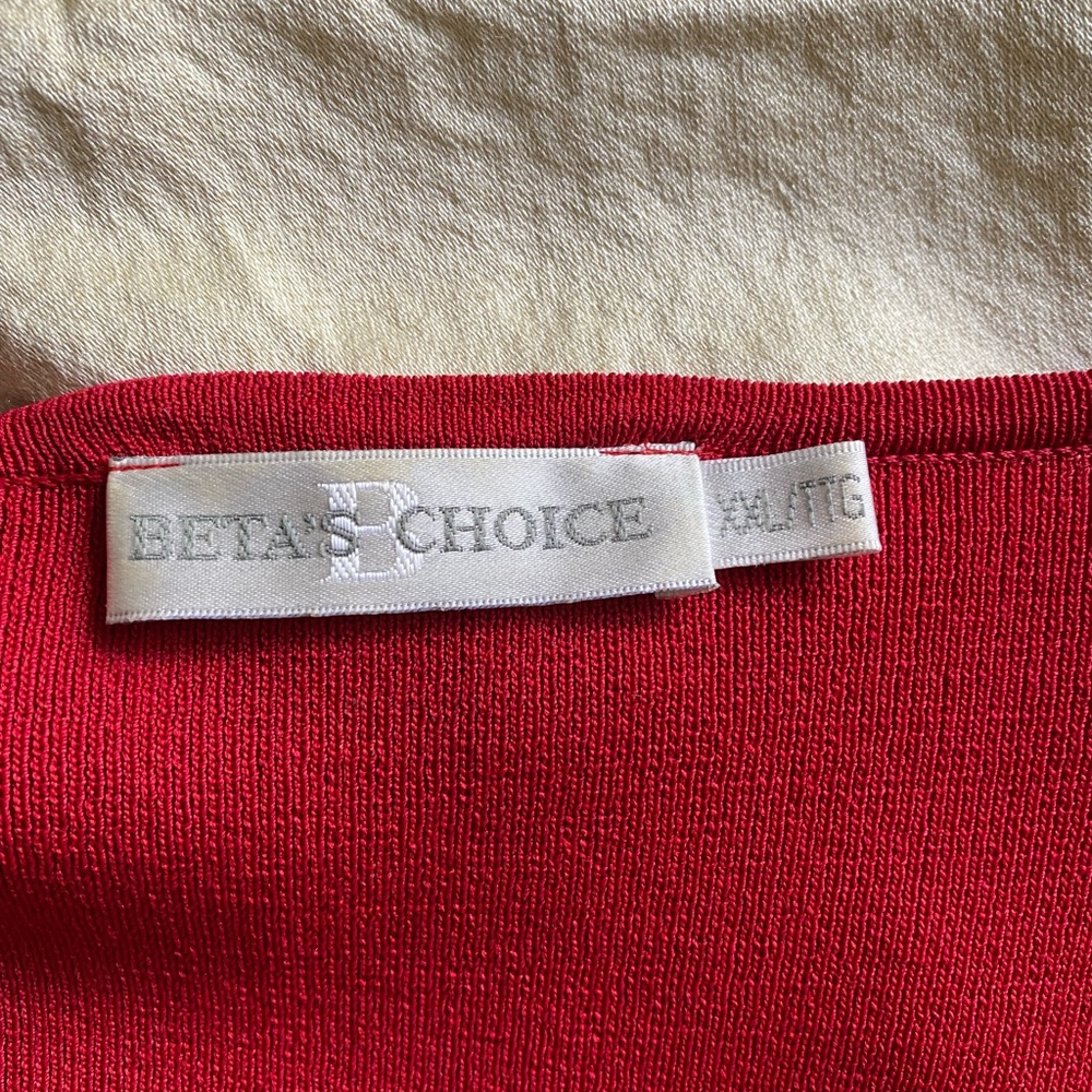 Red Sweater - Picture 6 of 6
